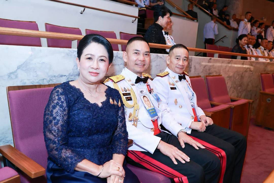 ๘๙ การแสดงกาชาดคอนเสิร์ต ครั้งที่ ๕๒ "STILL ON MY MIND" ธ สถิตย์ในดวงใจนิรันดร์