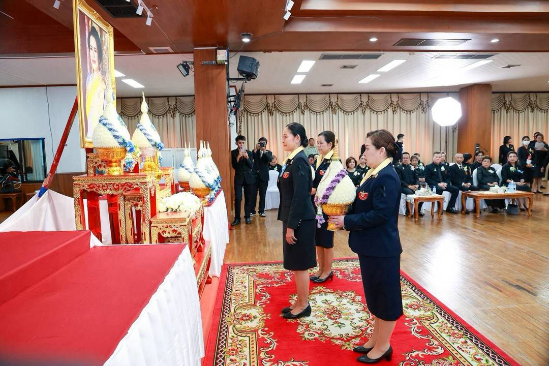๑๐๐ พิธีเปิดกิจกรรมในโอกาสสัปดาห์วันแม่แห่งชาติ และพิธีถวายพานพุ่มราชสักการะแด่สมเด็จพระนางเจ้าสิริกิติ์ พระบรมราชินีนาถ พระบรมราชชนนีพันปีหลวง ในโอกาสสัปดาห์วันแม่แห่งชาติ งานวันแม่แห่งชาติ ประจำปี ๒๕๖๙