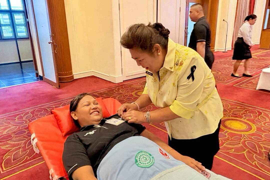 ๑๐๑ กิจกรรมบริจาคโลหิตถวายเป็นพระราชกุศลเนื่องในโอกาสวันคล้ายวันพระราชสมภพสมเด็จพระนางเจ้าสิริกิติ์ พระบรมราชินีนาถ พระบรมราชชนนีพันปีหลวง (๑๒ ส.ค.๖๙)