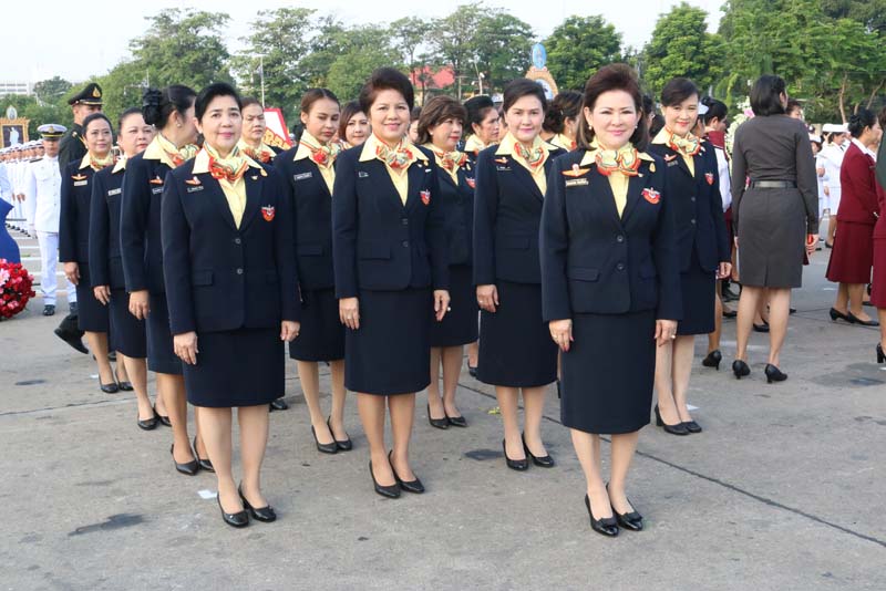 024 นายกสมาคมภริยาฯ นำคณะกรรมการ วางพวงมาลาถวายราชสักการะพระบรมราชานุสรณ์ พระบาทสมเด็จพระจุลจอมเกล้าเจ้าอยู่หัว เนื่องในวันปิยมหาราช