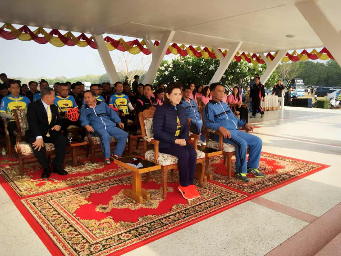097 ปลัดกระทรวงกลาโหมและนายกสมาคมภริยาฯเป็นประธานเปิดการแข่งขันจักรยาน "Bike For All "