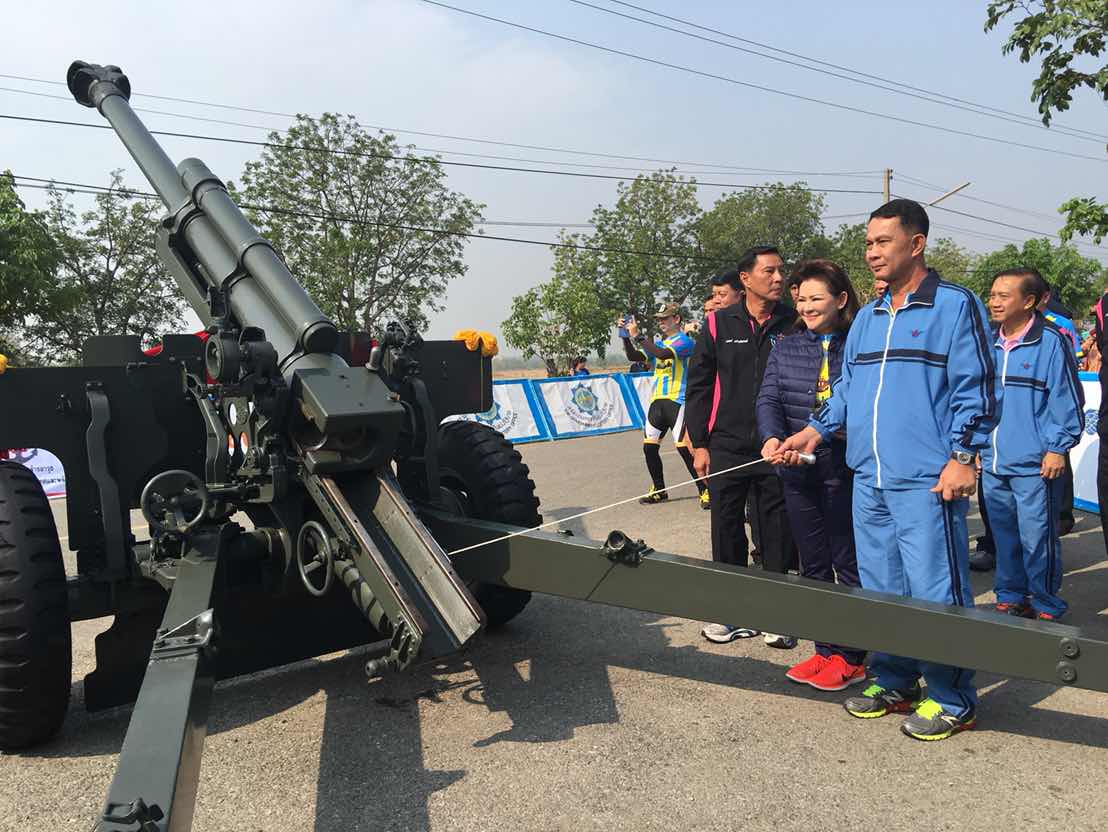 097 ปลัดกระทรวงกลาโหมและนายกสมาคมภริยาฯเป็นประธานเปิดการแข่งขันจักรยาน "Bike For All "