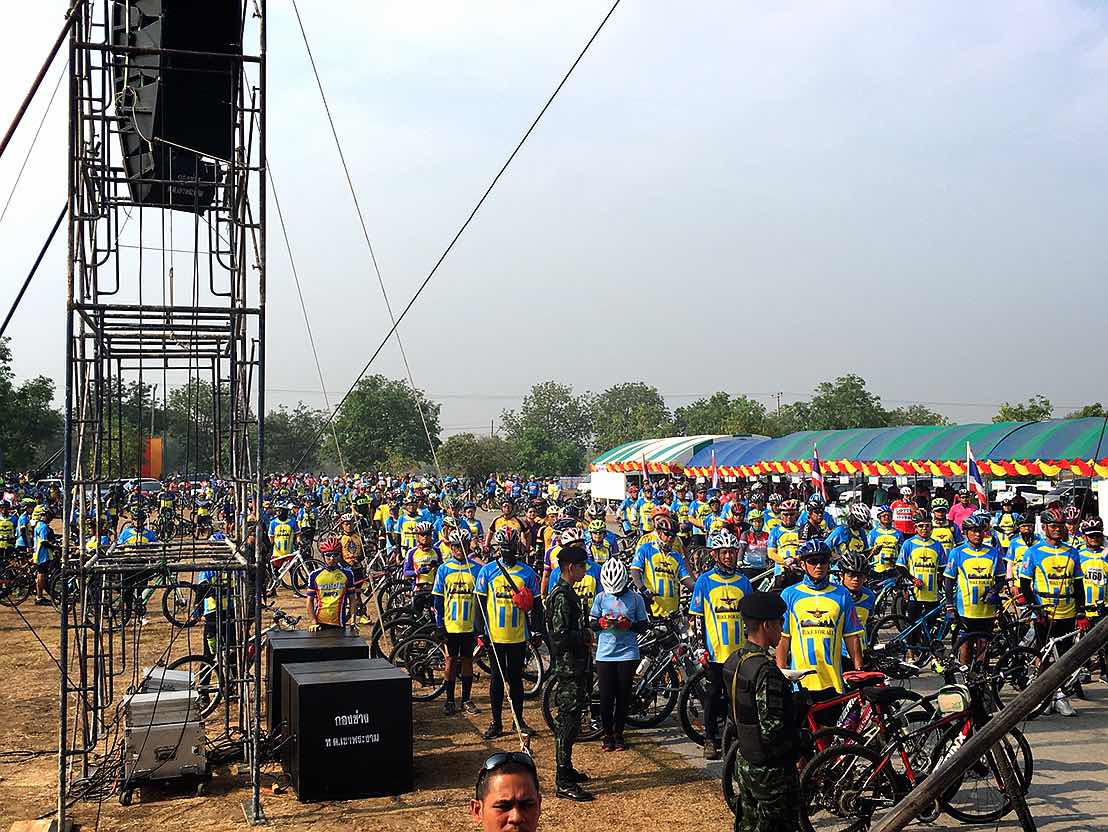 097 ปลัดกระทรวงกลาโหมและนายกสมาคมภริยาฯเป็นประธานเปิดการแข่งขันจักรยาน "Bike For All "