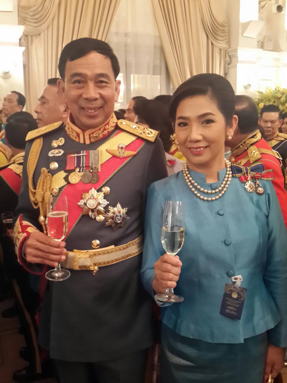 102 ปลัดกระทรวงกลาโหมและนายกสมาคมภริยาฯ ร่วมงานสโมสรสันนิบาตเฉลิมพระเกียรติ