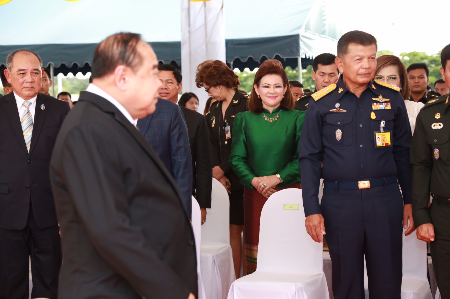 116 พล.อ.ประวิตร วงษ์สุวรรณ รองนายกรัฐมนตรีและรัฐมนตรีว่าการกระทรวงกลาโหม ได้ให้เกียรติมาเป็นประธาน ในพิธิวางศิลาฤกษ์และเททอง การก่อสร้างพระบรมราชานุสาวรีย์รัชกาลที่๕