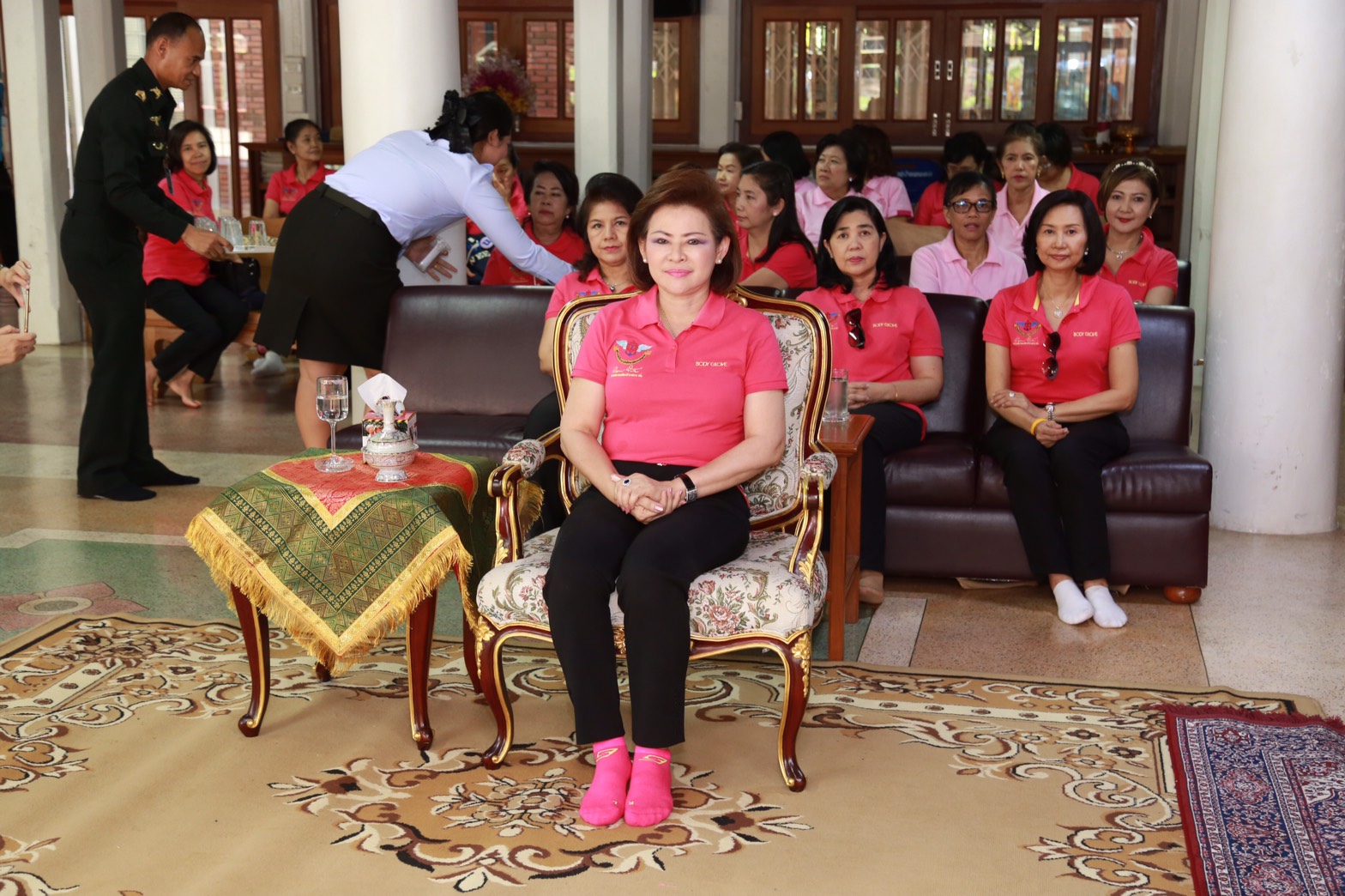 118 นายกสมาคมภริยาฯ พร้อมอุปนายกสมาคมภริยาฯและคณะกรรมการสมาคมภริยาฯ ร่วมทำบุญถวายเทียนเข้าพรรษา,ผ้าอาบน้ำฝน พร้อมเครื่องไทยทาน ณ. วัดใหญ่ชัยมงคล จังหวัดพระนครศรีอยุธยา วัดใหญ่ชัยมงคล