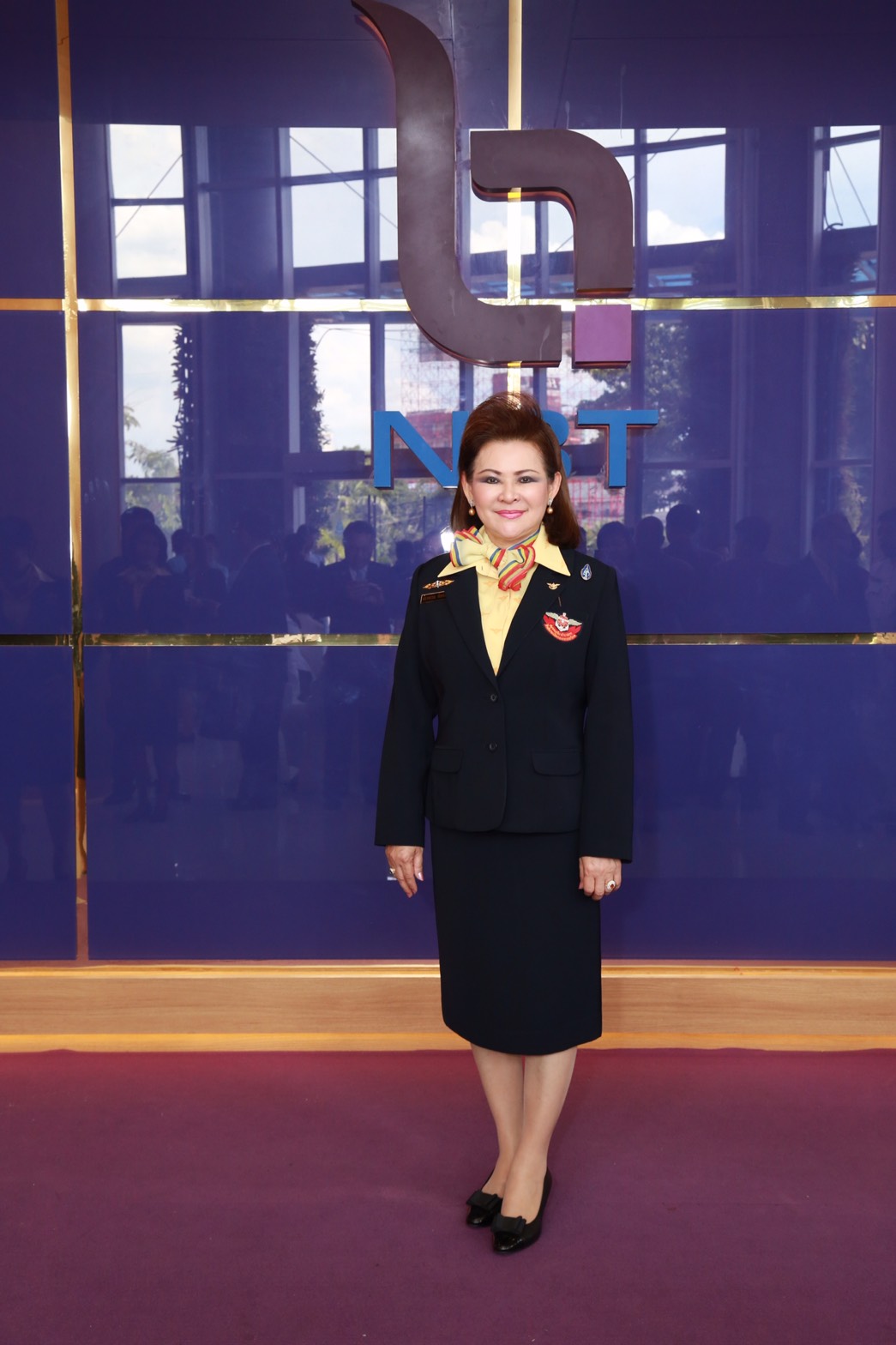 119 นายกสมาคมภริยาฯ นำผู้แทนคณะกรรมการสมาคมฯ ร่วมบันทึกแถบวิดิทัศน์อาศิรวาท เนื่องในวันเฉลิมพระชนมพรรษา สมเด็จพระนางเจ้าสิริกิติ์พระบรมราชินีนาถ ณ. สถานีวิทยุโทรทัศน์แห่งประเทศไทย