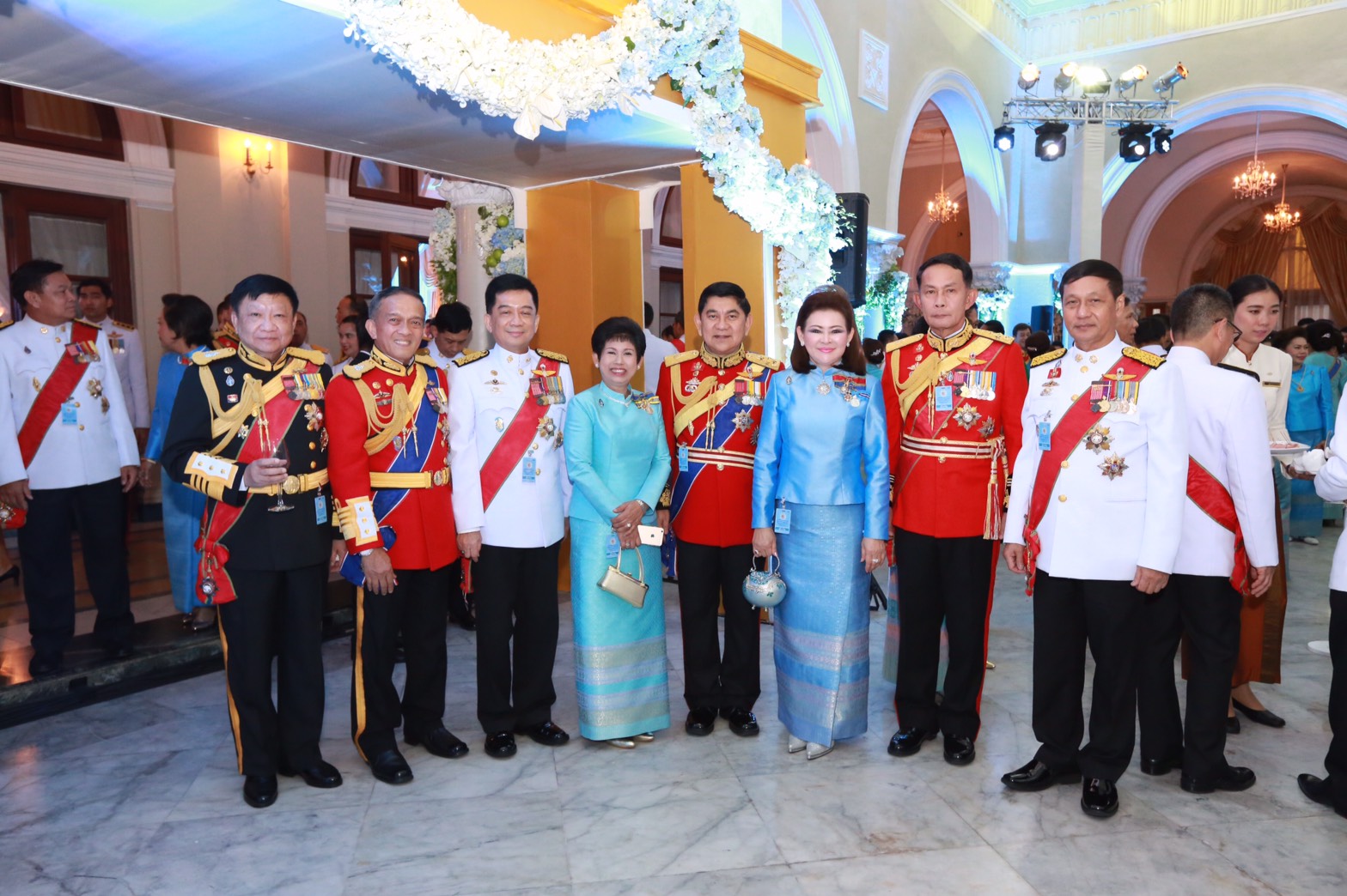 127 ปลัดกระทรวงกลาโหมและนายกสมาคมภริยาฯ ร่วมงานสโมสรสันนิบาต เนื่องในโอกาสพระราชพิธีมหามงคลเฉลิมพระชนมพรรษา ๗ รอบ