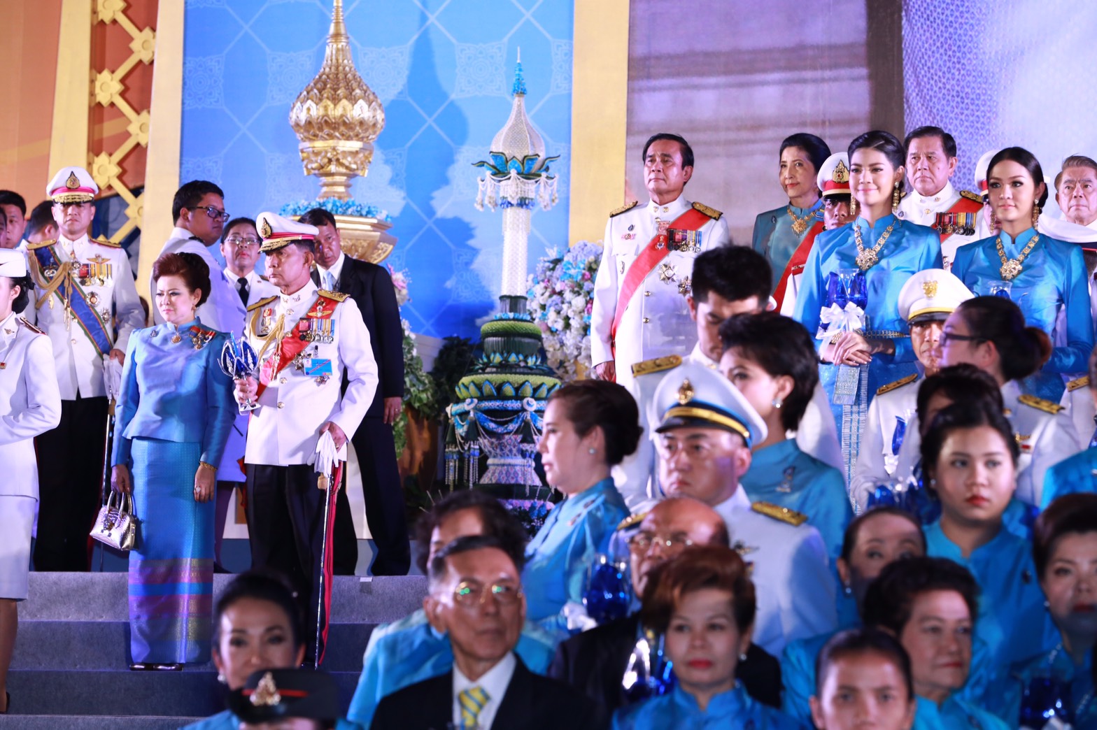 131 ปลัดกระทรวงกลาโหม และนายกสมาคมภริยาฯ ร่วมงานเฉลิมพระเกียรติ สมเด็จพระนางเจ้าฯ พระบรมราชินีนาถ เนื่องในโอกาสพระราชพิธีมหามงคลเฉลิมพระชนมพรรษา ๗ รอบ ๑๒ สิงหาคม ๒๕๕๙
