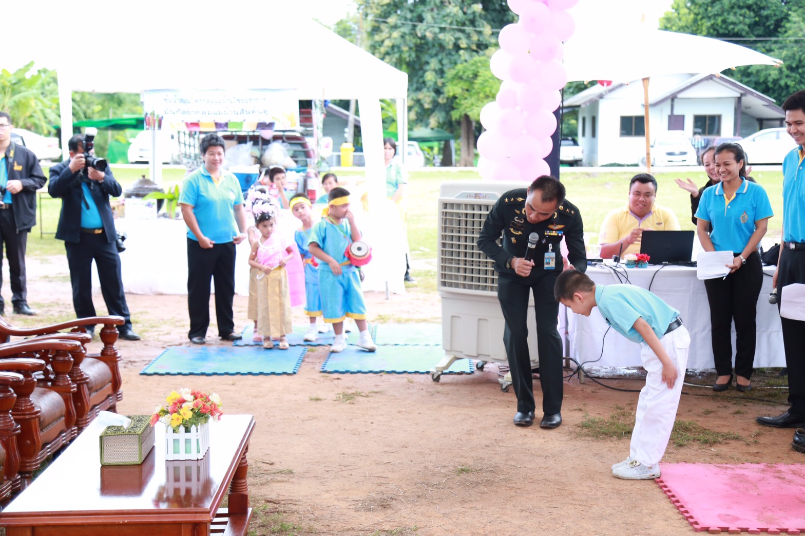 161 นายกสมาคมภริยาฯ นำคณะกรรมการสมาคมภริยาฯ พบปะครอบครัวกำลังพล ตามโครงการครอบครัวอบอุ่นใจ สายใยกำลังพล รักษ์สุขภาพดีมีความสุข ที่ศูนย์พัฒนาปิโตรเลียมภาคเหนือ