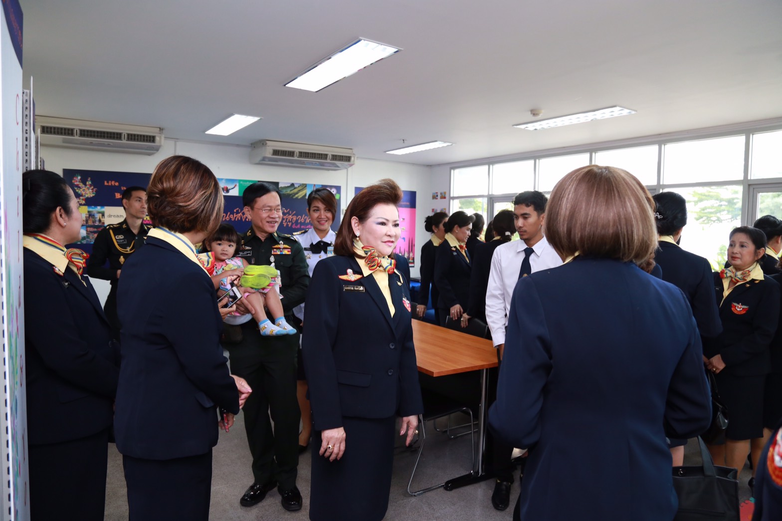 168 นายกสมาคมภริยาฯ เป็นประธาน เปิด "ศูนย์ส่งเสริมความรู้สู่อนาคต" ณ.อาคารนายทหารชั้นนายพล พื้นที่ศรีสมาน