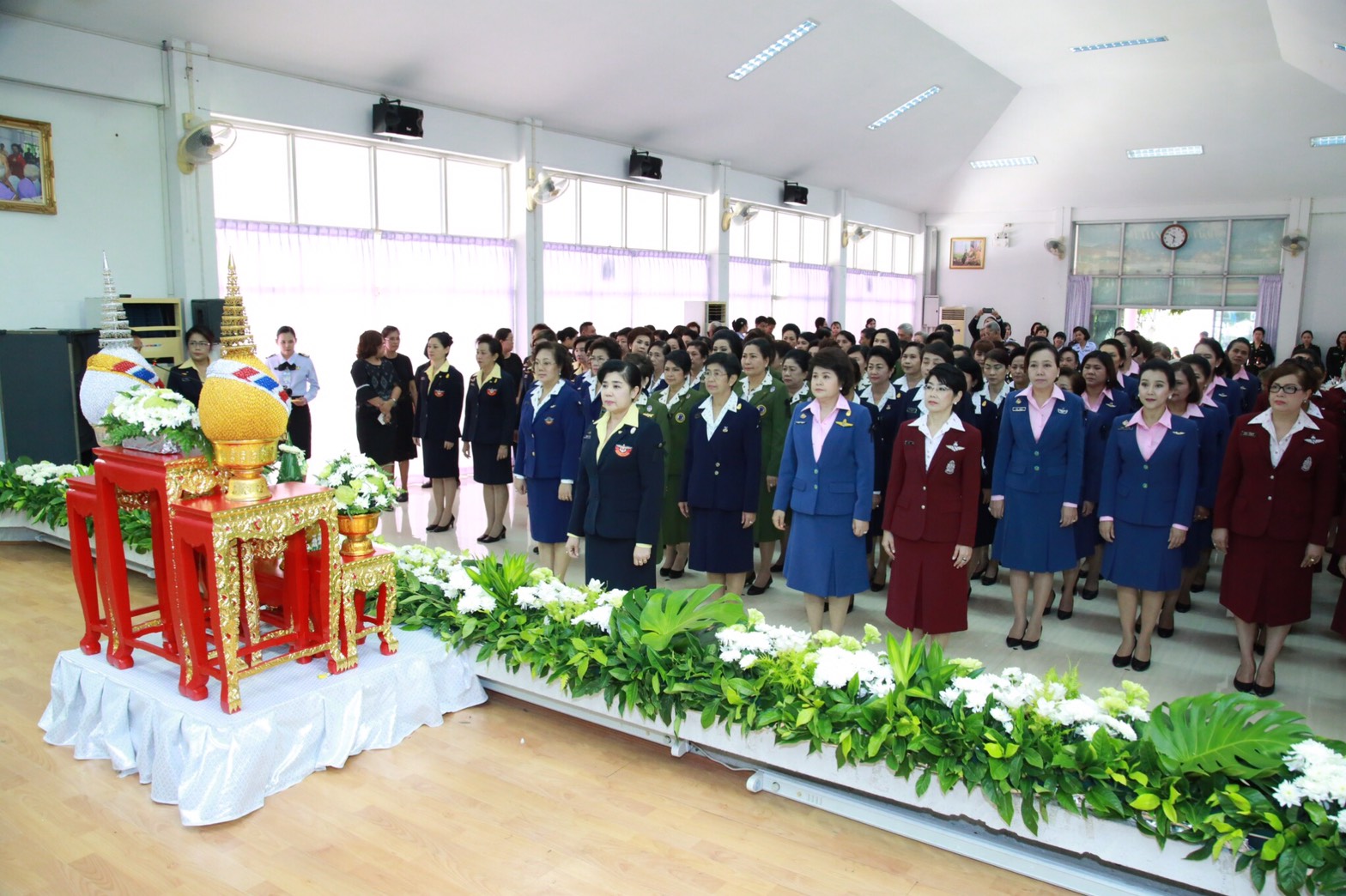 077 เมื่อวันที่ 11 กรกฎาคม 2560 นายกสมาคมภริยาฯ และคณะกรรมการสมาคมฯ ร่วมกับสมาคมแม่บ้านทหาร-ตำรวจ จัดกิจกรรมเฉลิมพระเกียรติ เนื่องในโอกาสที่พระเจ้าวรวงศ์เธอ พระองค์เจ้าโสมสวลี พระวรราชาทินัดดามาตุ ทรงเจริญพระชันษา ครบ 5 รอบ ในวันที่ 13 กรกฎาคม 2560 ณ ศูนย์พัฒนาการจัดสวัสดิการสังคมผู้สูงอายุ บ้านบางแค กรุงเทพฯ