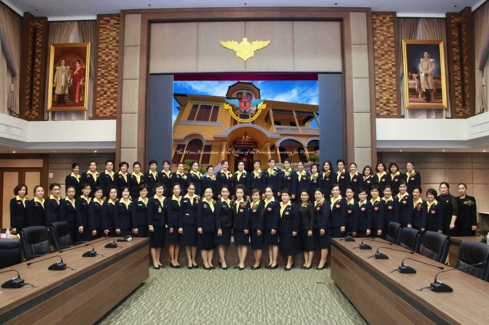 ๐๐๗ เมื่อวันที่ ๑๗ ตุลาคม ๒๕๖๐ นายกสมาคมภริยาฯ เป็นประธานการประชุมใหญ่สามัญประจำปี ๒๕๖๑ ณ ห้องประชุม ชั้น ๖ อาคารสำนักงานปลัดกระทรวงกลาโหม (พื้นที่ศรีสมาน)