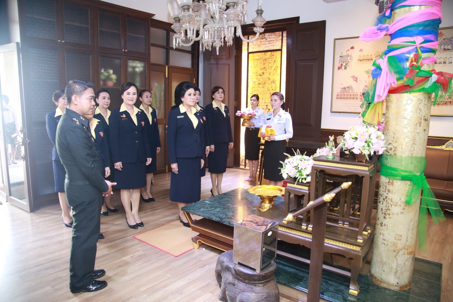 ๐๑๒ เมื่อวันที่ ๙ พฤศจิกายน ๒๕๖๐ นายกสมาคมภริยาฯ เป็นประธานจัดงานวันคล้ายวันสถาปนาสมาคมฯ ครบรอบ ๒๗ ปี ณ ที่ทำการสมาคมฯ (ตึกโดม) ภายในกรมการพลังงานทหาร ศูนย์การอุตสาหกรรมป้องกันประเทศและพลังงานทหาร เขตราชเทวี และ ห้องพินิตประชานาถในศาลาว่าการกลาโหม