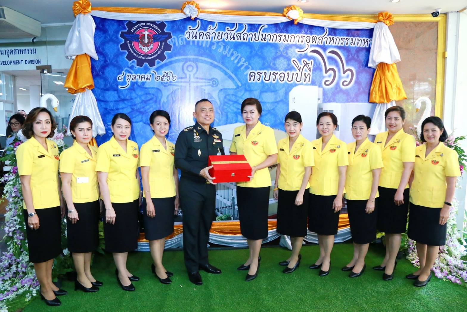005 เมื่อวันที่ ๘ ตุลาคม ๒๕๖๒ นายกสมาคมภริยาฯ พร้อมด้วยคณะกรรมการสมาคมฯ ร่วมงานวันคล้ายวันสถาปนากรมการอุตสาหกรรมทหาร ศูนย์การอุตสาหกรรมป้องกันประเทศและพลังงานทหาร ครบรอบปีที่ ๖๖ ณ ห้องประชุมชั้น ๔ กรมการอุตสาหกรรมทหารฯ เกียกกาย กรุงเทพฯ