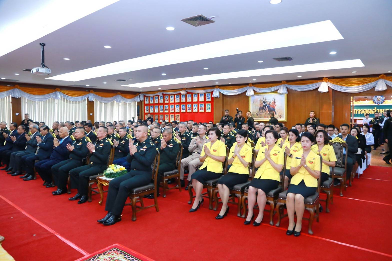 005 เมื่อวันที่ ๘ ตุลาคม ๒๕๖๒ นายกสมาคมภริยาฯ พร้อมด้วยคณะกรรมการสมาคมฯ ร่วมงานวันคล้ายวันสถาปนากรมการอุตสาหกรรมทหาร ศูนย์การอุตสาหกรรมป้องกันประเทศและพลังงานทหาร ครบรอบปีที่ ๖๖ ณ ห้องประชุมชั้น ๔ กรมการอุตสาหกรรมทหารฯ เกียกกาย กรุงเทพฯ