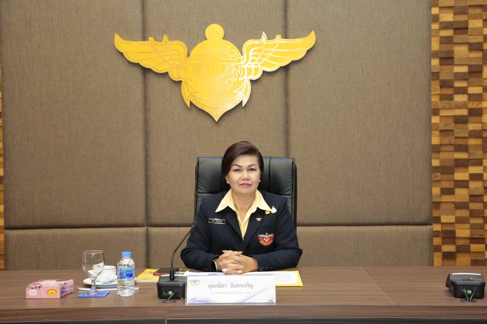 008 เมื่อวันที่ ๙ ตุลาคม ๒๕๖๒ นายกสมาคมภริยาฯ เป็นประธานการประชุมใหญ่สามัญประจำปีงบประมาณ ๒๕๖๓ เพื่อมอบนโยบายและแนวทางการทำงานให้แก่สมาชิกสามัญและสมาชิกวิสามัญ ณ ห้องประชุม ชั้น ๖ อาคารสำนักงานปลัดกระทรวงกลาโหม (พื้นที่ศรีสมาน)
