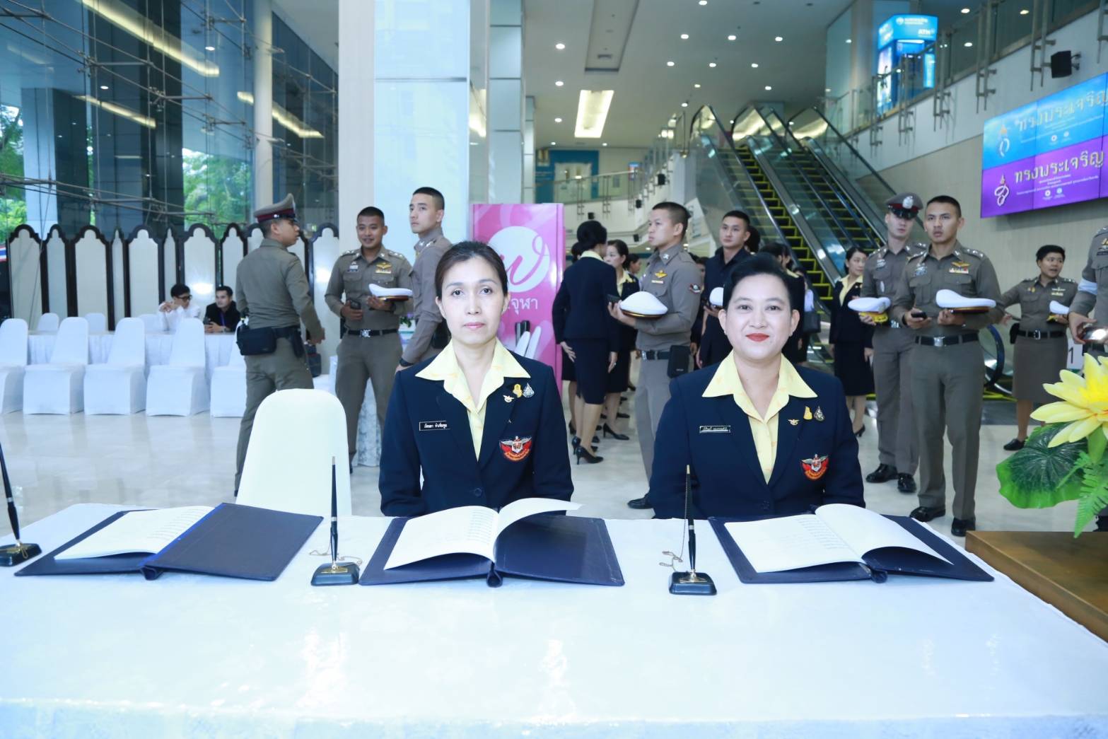 013 เมื่อวันที่ ๑๙ ตุลาคม ๒๕๖๒ นายกสมาคมภริยาฯ พร้อมด้วยคณะกรรมการฯ ร่วมทอดถวายแจกันดอกไม้สดและลงนามถวายพระพร พระเจ้าวรวงศ์เธอ พระองค์เจ้าโสมสวลี กรมหมื่นสุทธนารีนาถ ณ ตึกภูมิสิริมังคลานุสรณ์ โรงพยาบาลจุฬาลงกรณ์ สภากาชาดไทย