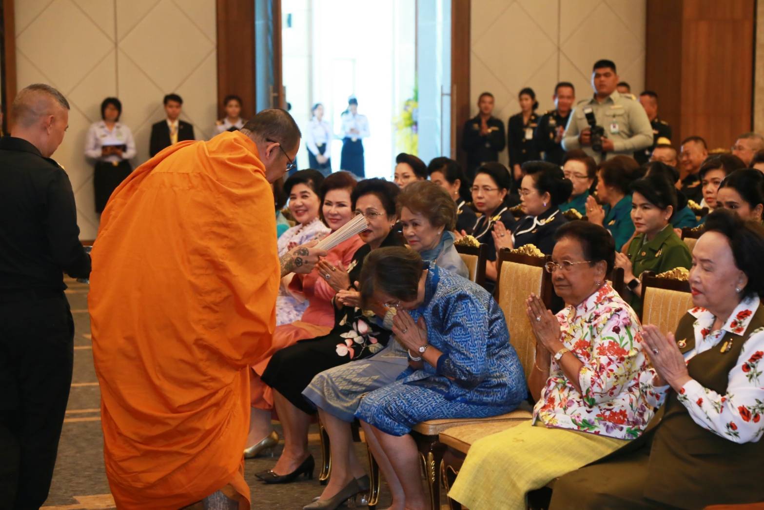 026 เมื่อวันที่ ๘ พฤศจิกายน ๒๕๖๒ นายกสมาคมภริยาฯ เป็นประธาน จัดงานวันคล้ายวันสถาปนาสมาคมภริยาข้าราชการสำนักงานปลัดกระทรวงกลาโหม (๙ พฤศจิกายน) ครบรอบปีที่ ๒๙ ณ สำนักงานปลัดกระทรวงกลาโหม (พื้นที่ถนนศรีสมาน) จ.นนทบุรี