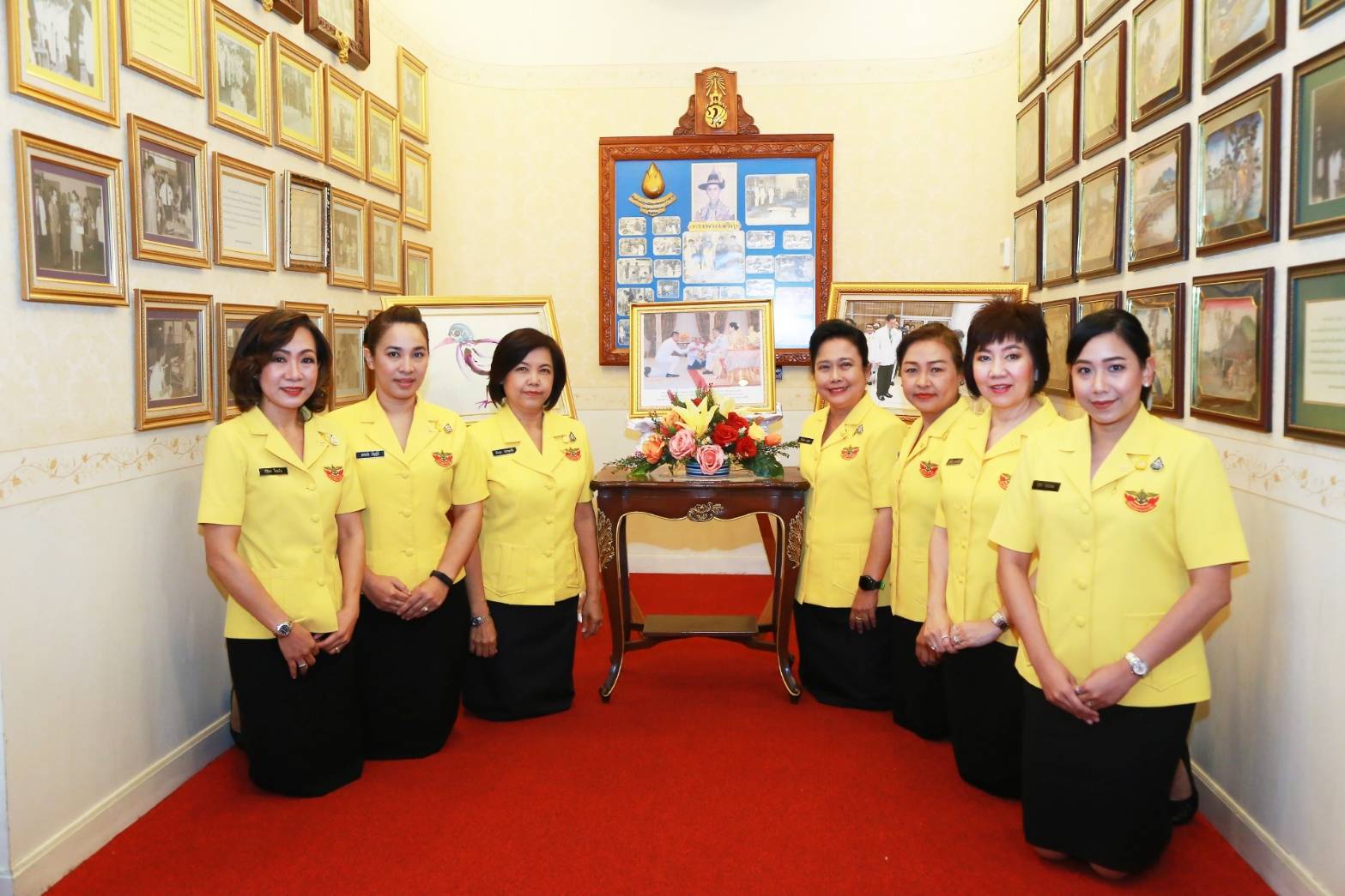 041 เมื่อวันที่ ๔ ธันวาคม ๒๕๖๒ คุณปัญจพร บุญสุข เป็นผู้แทนนายกสมาคมภริยาฯ พร้อมด้วยคณะกรรมการฯ ร่วมกิจกรรมตัดผมให้ทหารที่พักรักษาตัวอยู่ในโรงพยาบาล เนื่องในโอกาสวันพ่อแห่งชาติ ๕ ธันวามหาราช ณ โรงพยาบาลทหารผ่านศึก ถ.วิภาวดี กรุงเทพฯ