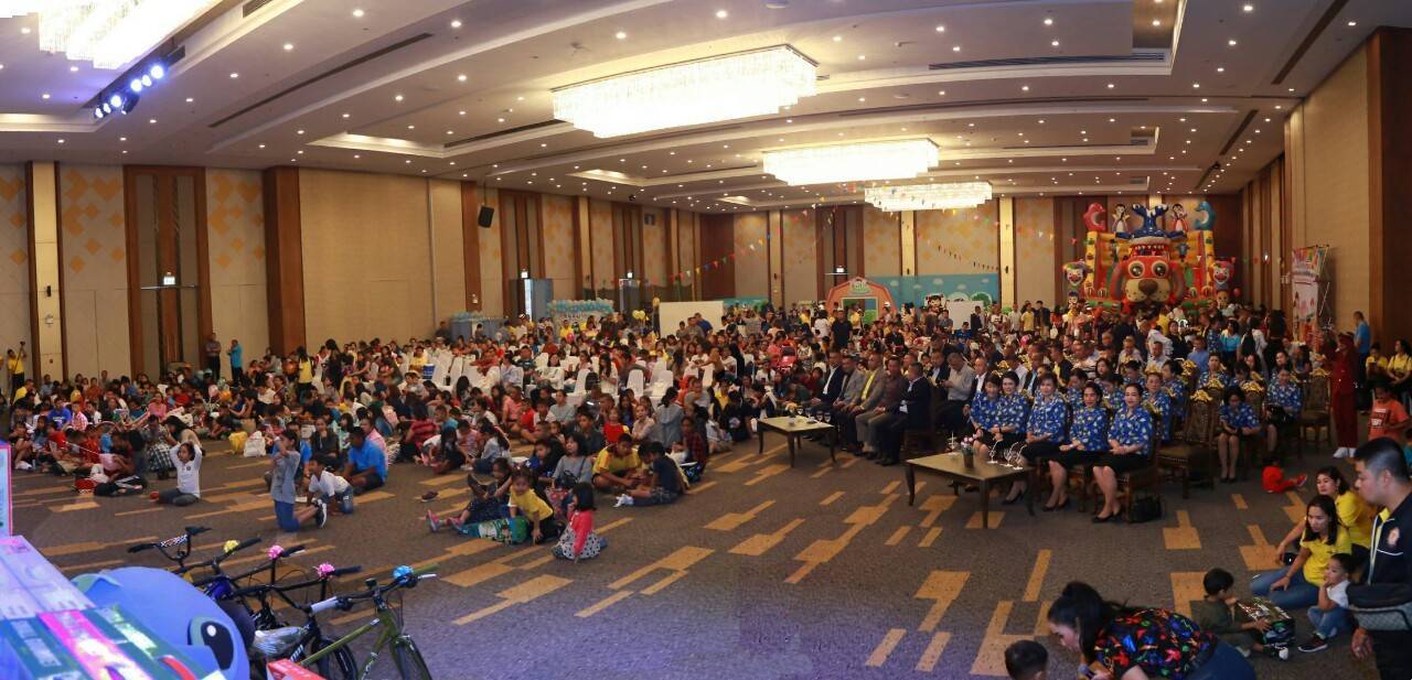 059 เมื่อวันที่ ๑๑ มกราคม ๒๕๖๓ นายกสมาคมภริยาฯ พร้อมด้วยคณะกรรมการฯ ร่วมกิจกรรมวันเด็กแห่งชาติ ประจำปี ๒๕๖๓ ณ อาคารอเนกประสงค์ สำนักงานปลัดกระทรวงกลาโหม พื้นที่ศรีสมาน