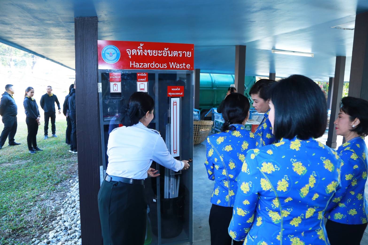 073 เมื่อวันที่ ๔-๗ กุมภาพันธ์ ๒๕๖๓ คุณรมิดา อินทรเจริญ นายกสมาคมภริยาฯ พร้อมด้วยคณะกรรมการฯ เดินทางไปตรวจเยี่ยมโครงการต่างๆ ของสมาคมฯ ณ ศูนย์พัฒนาปิโตรเลียมภาคเหนือ กรมการพลังงานทหาร ศูนย์การอุตสาหกรรมป้องกันประเทศและพลังงานทหาร อ.ฝาง จ.เชียงใหม่
