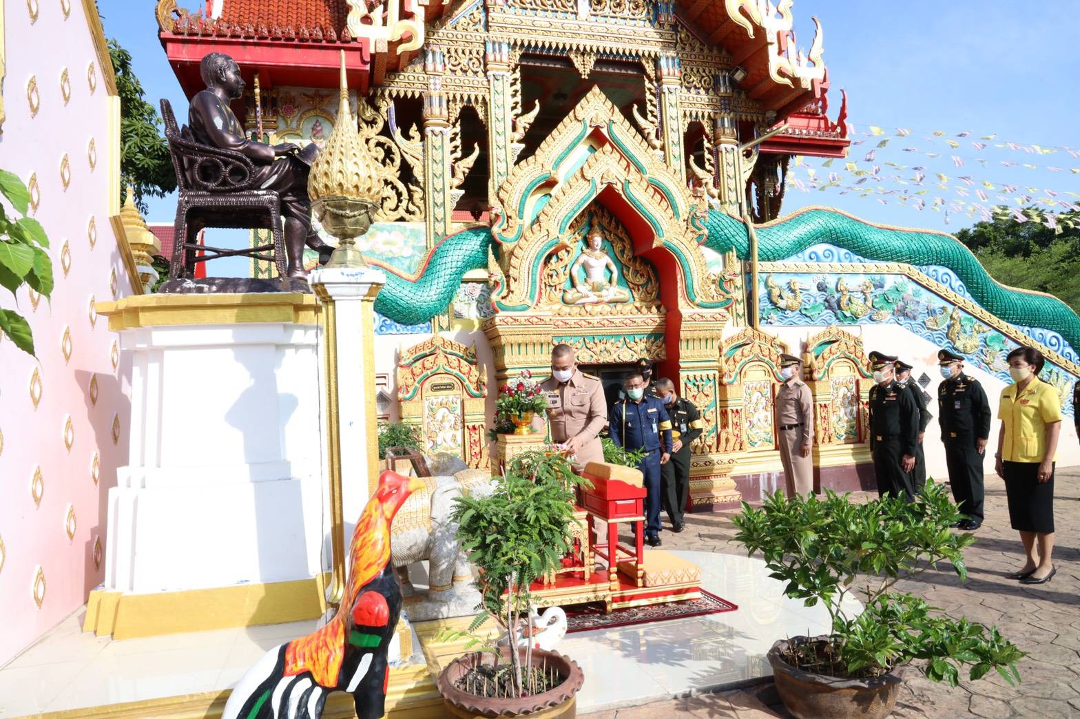 084 เมื่อวันที่ ๒๒ พฤษภาคม ๒๕๖๓ คุณรมิดา อินทรเจริญ นายกสมาคมภริยาข้าราชการสำนักงานปลัดกระทรวงกลาโหม