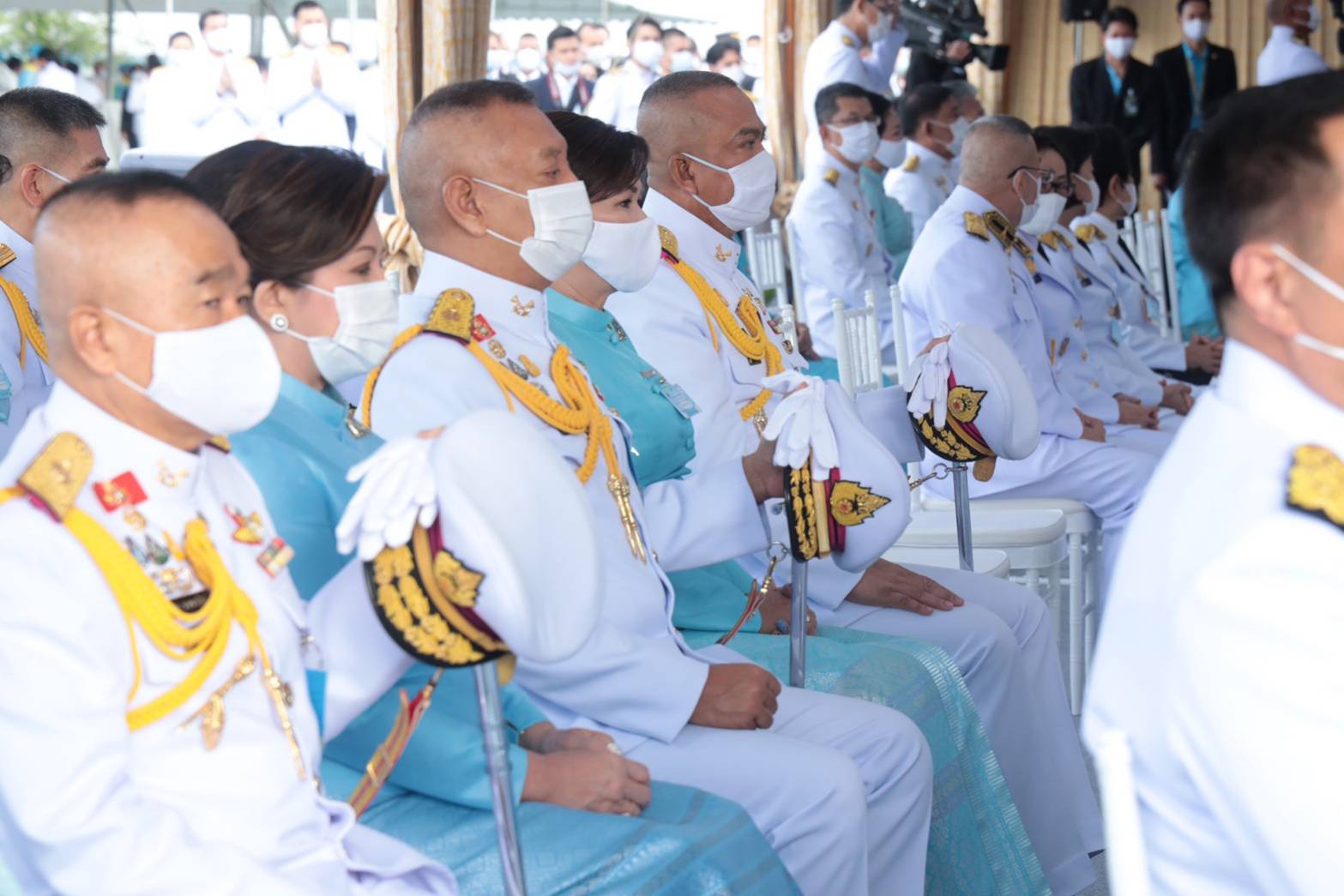 103 เมื่อวันพุธที่ ๑๒ สิงหาคม ๒๕๖๓ พลเอก ณัฐ อินทรเจริญ ปลัดกระทรวงกลาโหม และคุณรมิดา อินทรเจริญ นายกสมาคมภริยาข้าราชการสำนักงานปลัดกระทรวงกลาโหม ร่วมพิธีทำบุญตักบาตร