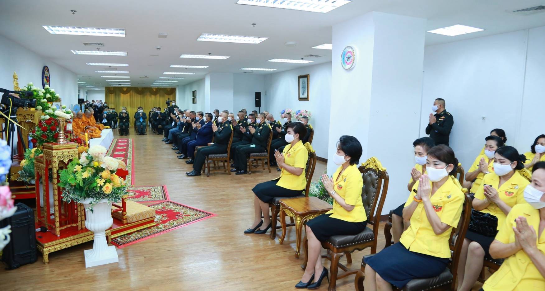 109 เมื่อวันพฤหัสบดีที่ ๓ กันยายน ๒๕๖๓ คุณรมิดา อินทรเจริญ นายกสมาคมภริยาข้าราชการสำนักงานปลัดกระทรวงกลาโหม พร้อมด้วยคณะกรรมการสมาคมฯ ร่วมงานวันคล้ายวันสถาปนากรมเทคโนโลยีสารสนเทศและอวกาศกลาโหม ครบรอบปีที่ ๒๕ ณ อาคารสำนักงานปลัดกระทรวงกลาโหม พื้นที่ศรีสมาน จ.นนทบุรี