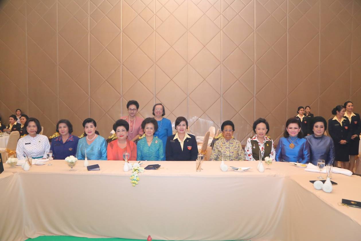 ๐๒๐ เมื่อวันศุกร์ที่ ๙ พฤศจิกายน ๒๕๖๑ นายกสมาคมภริยาฯ เป็นประธานจัดงานวันคล้ายวันสถาปนาสมาคมภริยาฯ