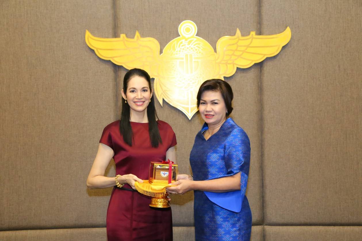 ๐๑๙ เมื่อวันที่ ๗ พฤศจิกายน ๒๕๖๑ นายกสมาคมภริยาฯ เป็นประธานการอบรมพัฒนาบุคลิกภาพฯ ณ ห้องประชุม ชั้น ๖ อาคารสำนักงานปลัดกระทรวงกลาโหม(พื้นที่ถนนศรีสมาน) จ.นนทบุรี