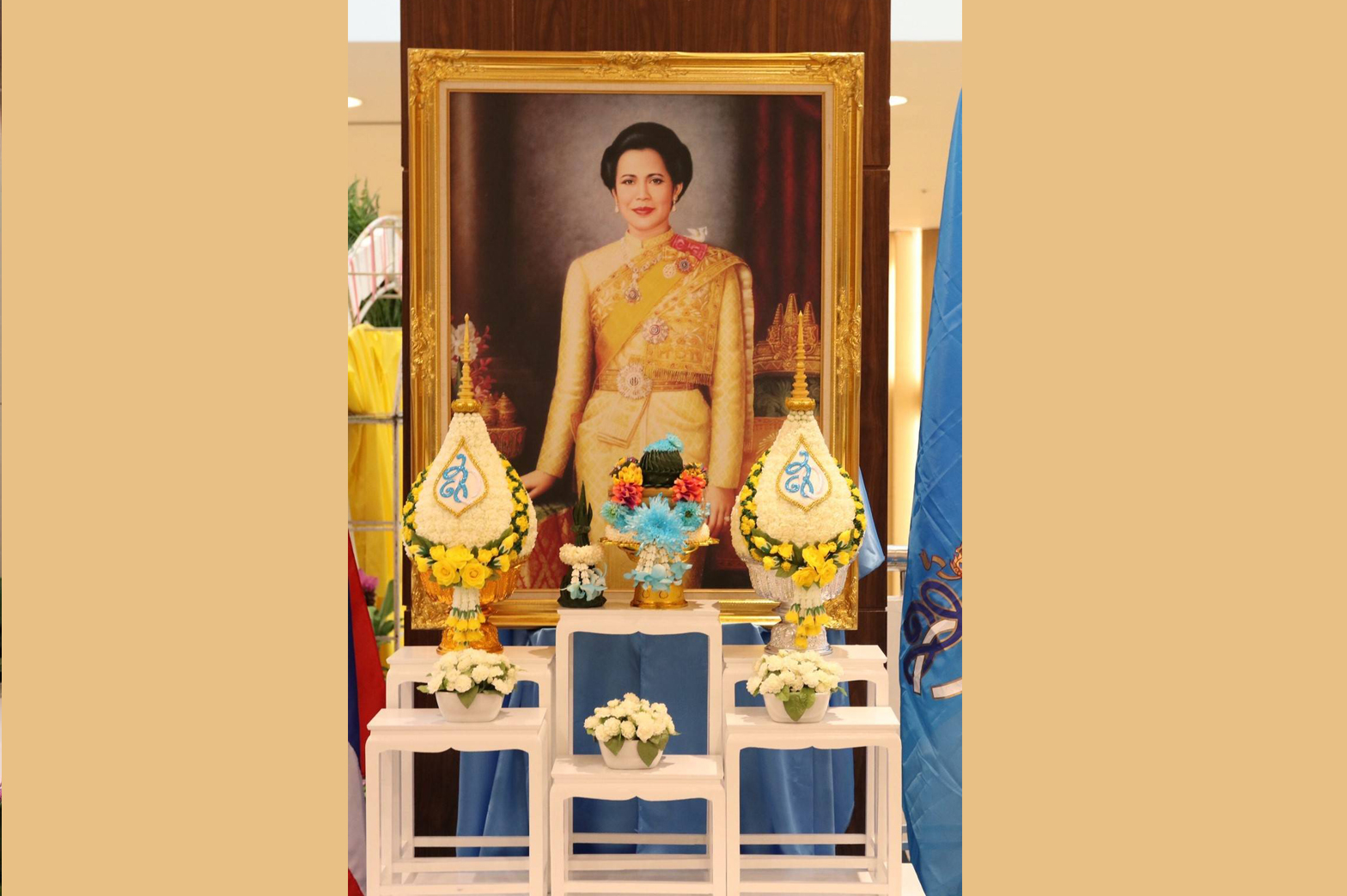 ๑๑๑ เมื่อวันที่ ๑๒ สิงหาคม ๒๕๖๒ คุณลออตา สายเพ็ชร และคุณอรอนงค์ นุชเกษม เป็นผู้แทนนายกสมาคมภริยาฯ...