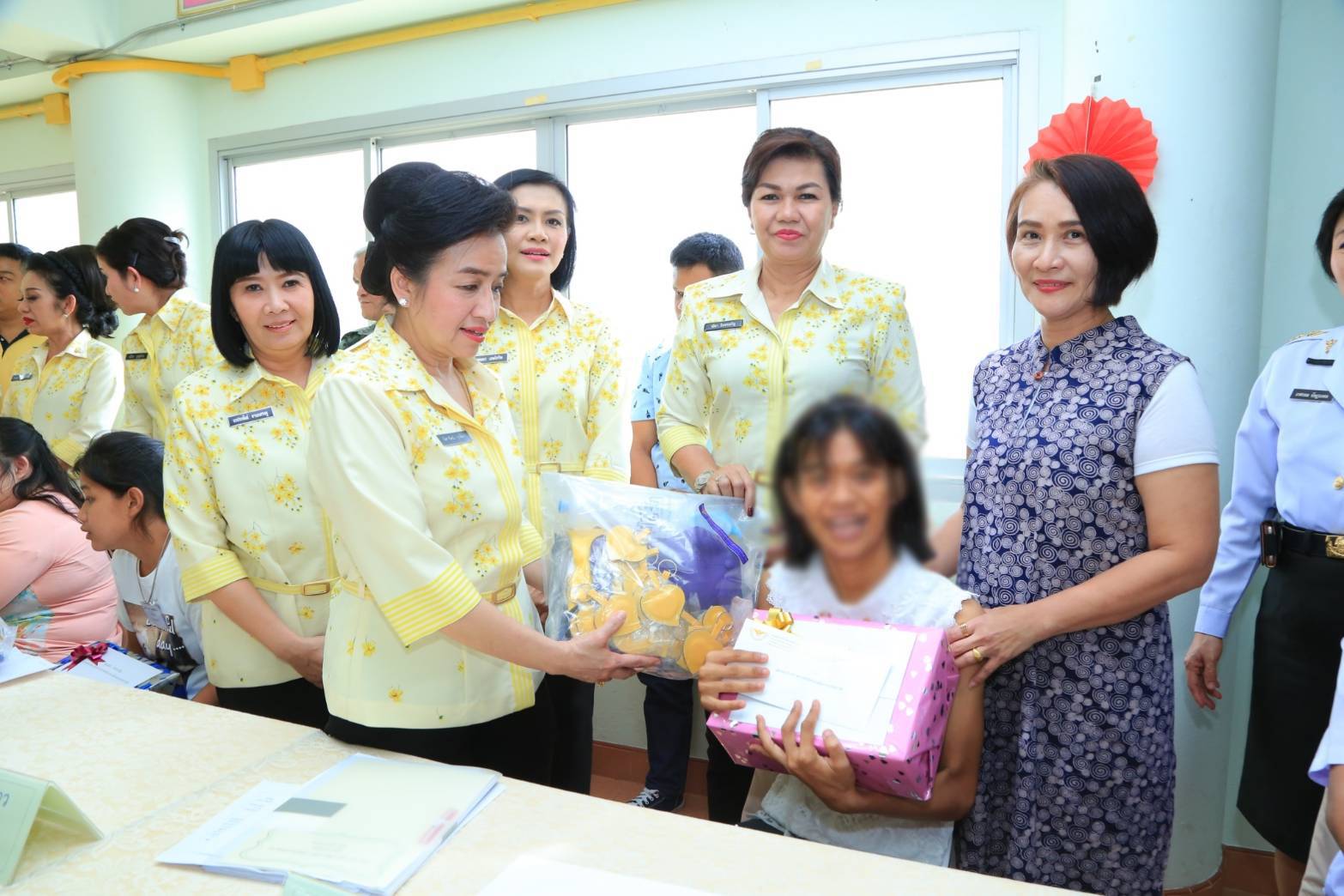 ๐๕๖ เมื่อวันที่ ๑๓ กุมภาพันธ์ ๒๕๖๒ นายกสมาคมภริยาฯ พร้อมด้วยคณะกรรมการฯ เดินทางไปตรวจเยี่ยมโครงการต่างๆของสมาคมฯ ในพื้นที่ของโรงงานวัตถุระเบิดทหาร กรมการอุตสาหกรรมทหาร ศูนย์การอุตสาหกรรมป้องกันประเทศและพลังงานทหาร จังหวัดนครสวรรค์