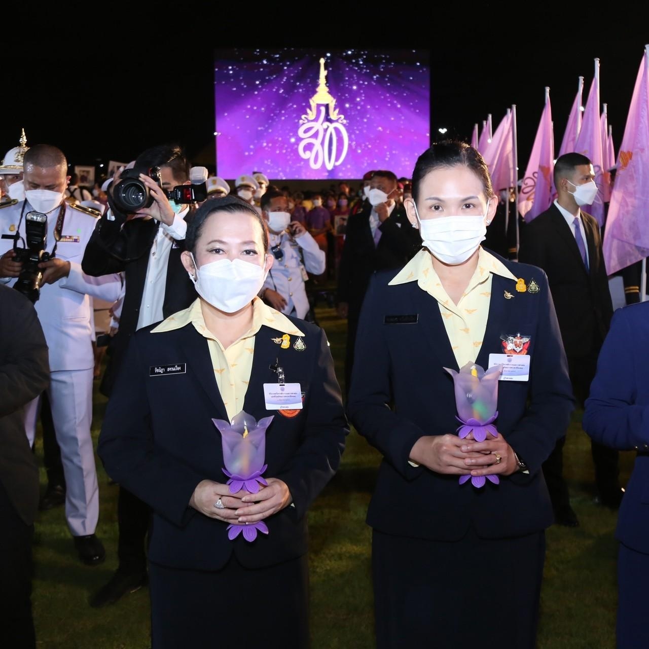 ๐๖๘ พิธีถวายเครื่องราชสักการะและวางพานพุ่ม และพิธีจุดเทียนถวายพระพรชัยมงคล เนื่องในโอกาสวันเฉลิมพระชนมพรรษาสมเด็จพระนางเจ้าฯ พระบรมราชินี