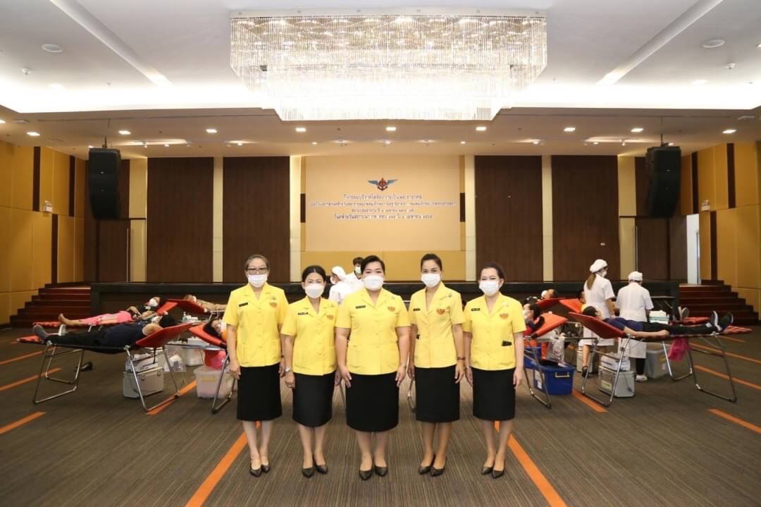 ๐๕๕ อุปนายก สคภ.สป. พร้อมด้วยคณะกรรมการสมาคมฯ ร่วมกิจกรรมบริจาคโลหิตถวายเป็นพระราชกุศล