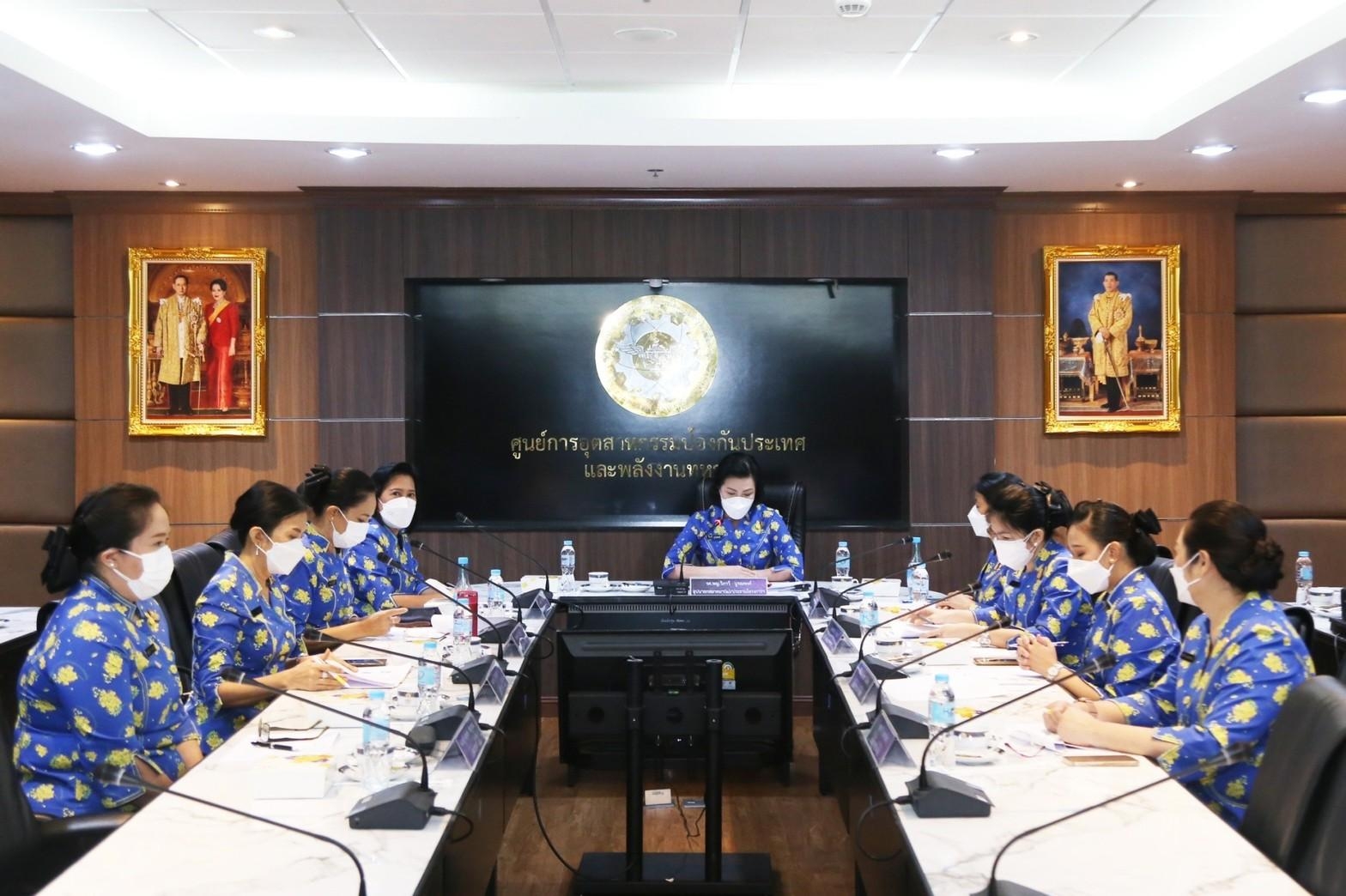 ๐๖๐ อุปนายก สคภ.สป. พร้อมด้วยคณะกรรมการสมาคมฯ จัดกิจกรรมตรวจเยี่ยมครอบครัวโครงการสายใยรักษ์ เพื่อคนพิเศษ ในรูปแบบออนไลน์