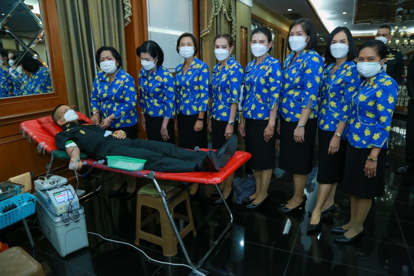 ๐๘๑ นายก สคภ.สป. พร้อมด้วยคณะกรรมการสมาคมฯ ร่วมกิจกรรมบริจาคโลหิตถวายเป็นพระราชกุศล