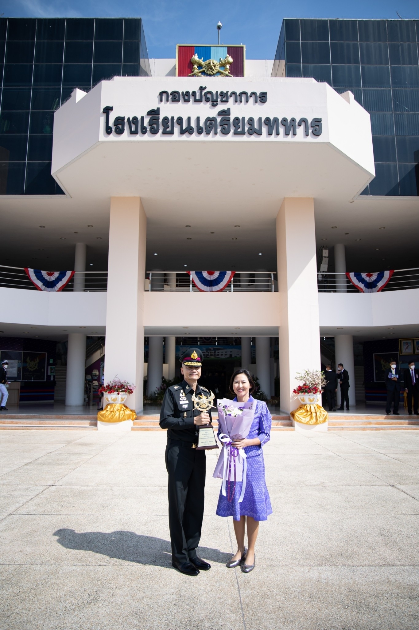 ๐๖๖ ปลัดกระทรวงกลาโหม และนายก สคภ.สป. ร่วมงานวันคล้ายวันสถาปนาโรงเรียนเตรียมทหาร ครบรอบปีที่ ๖๕ และงานมอบรางวัลเกียรติยศจักดาว
