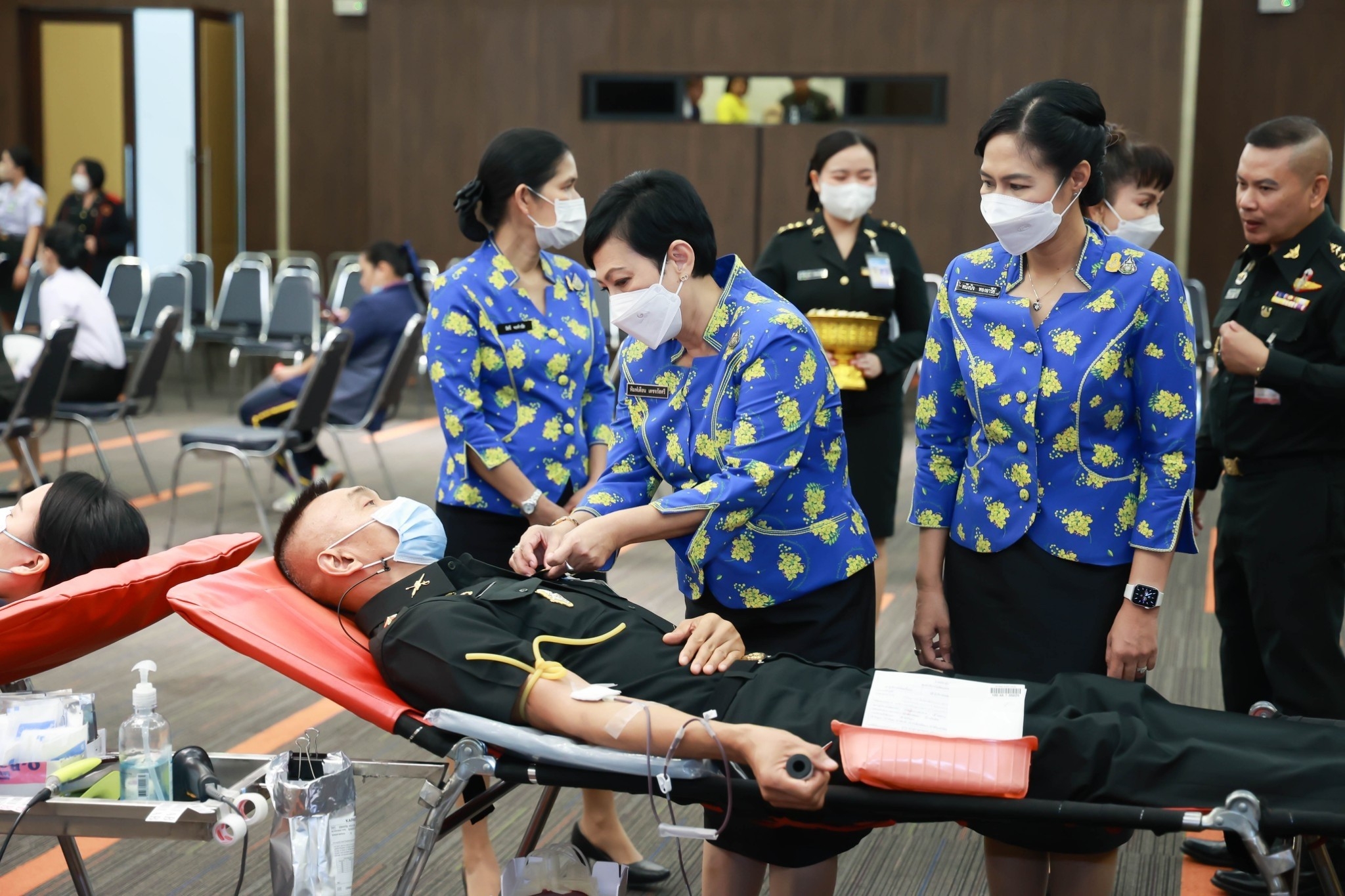 ๑๑๘ คณะกรรมการสมาคมฯ ร่วมกิจกรรมบริจาคโลหิตถวายเป็นพระราชกุศล