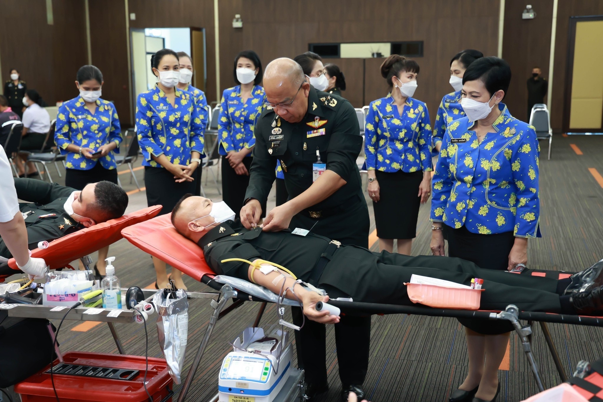 ๑๑๘ คณะกรรมการสมาคมฯ ร่วมกิจกรรมบริจาคโลหิตถวายเป็นพระราชกุศล