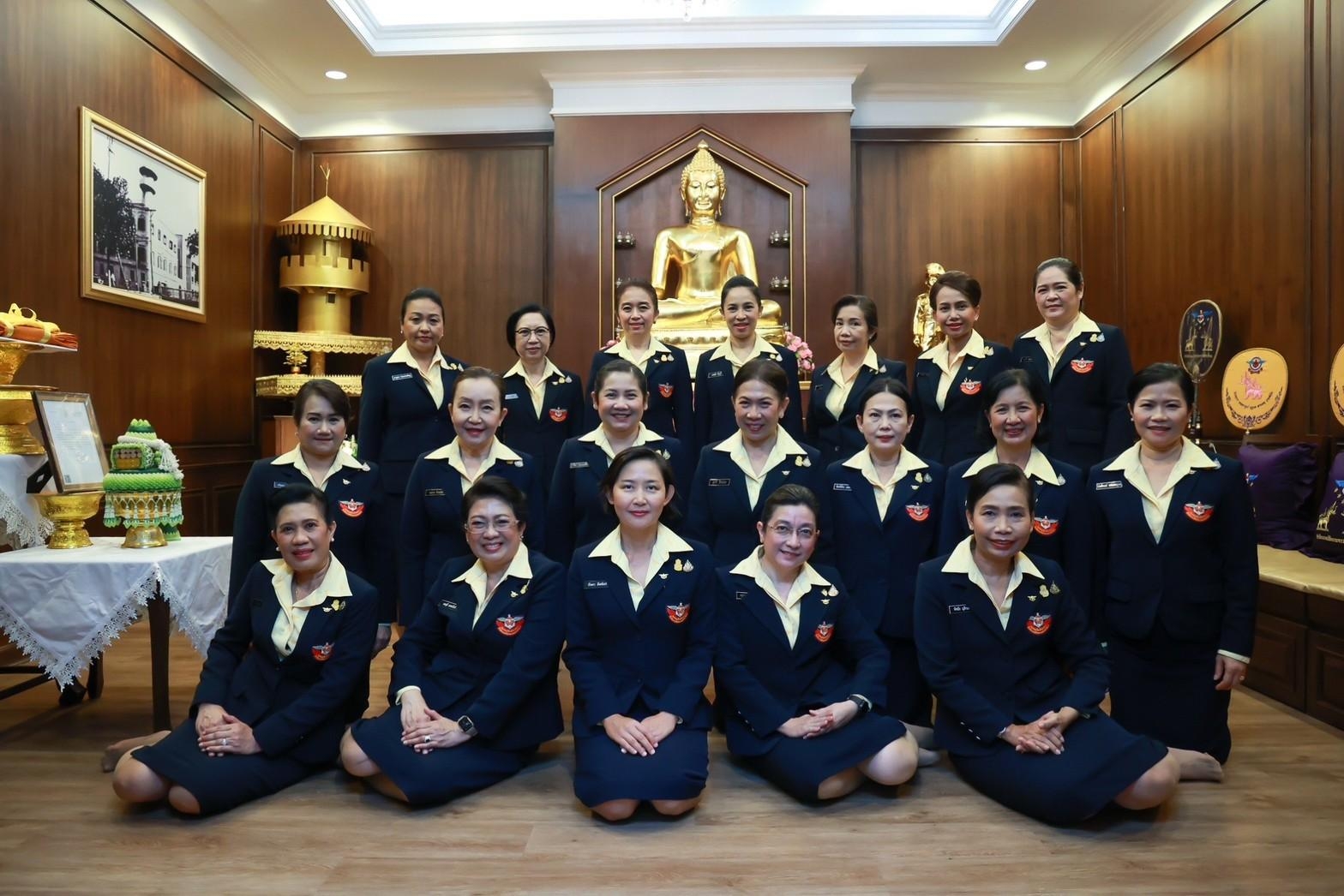 ๐๐๓ นายก สคภ.สป. อุปนายกฯ และคณะกรรมการสมาคมฯ เข้าสักการะสิ่งศักดิ์สิทธิ์ เนื่องในโอกาสเข้ารับตำแหน่ง