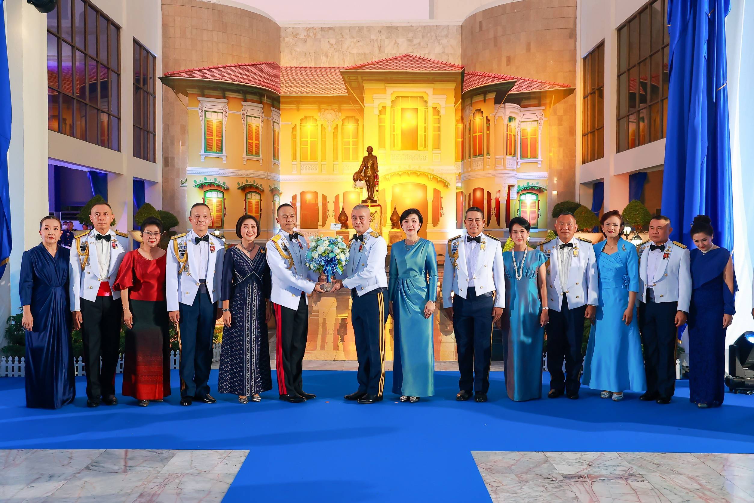 ๐๘๙ ปลัดกระทรวงกลาโหม และนายกสมาคมภริยาฯ ร่วมงานวันกองทัพอากาศ