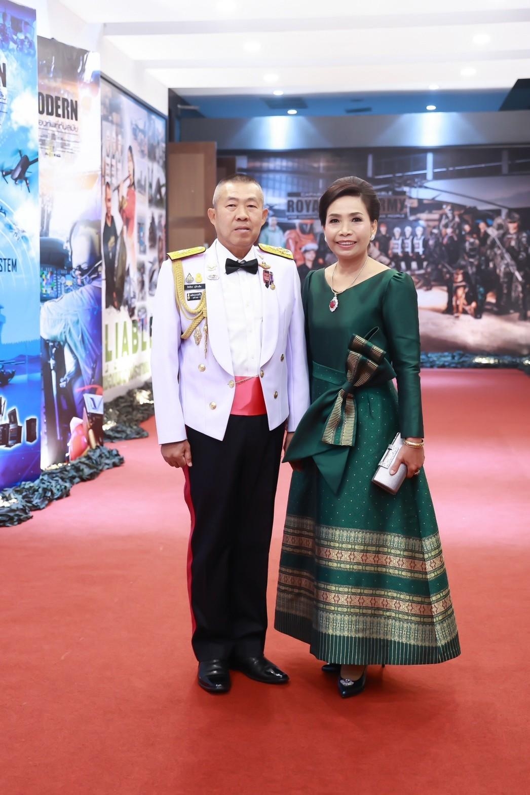 ๐๖๓ ปลัดกระทรวงกลาโหม และนายกสมาคมภริยาฯ ร่วมงานวันกองทัพบก