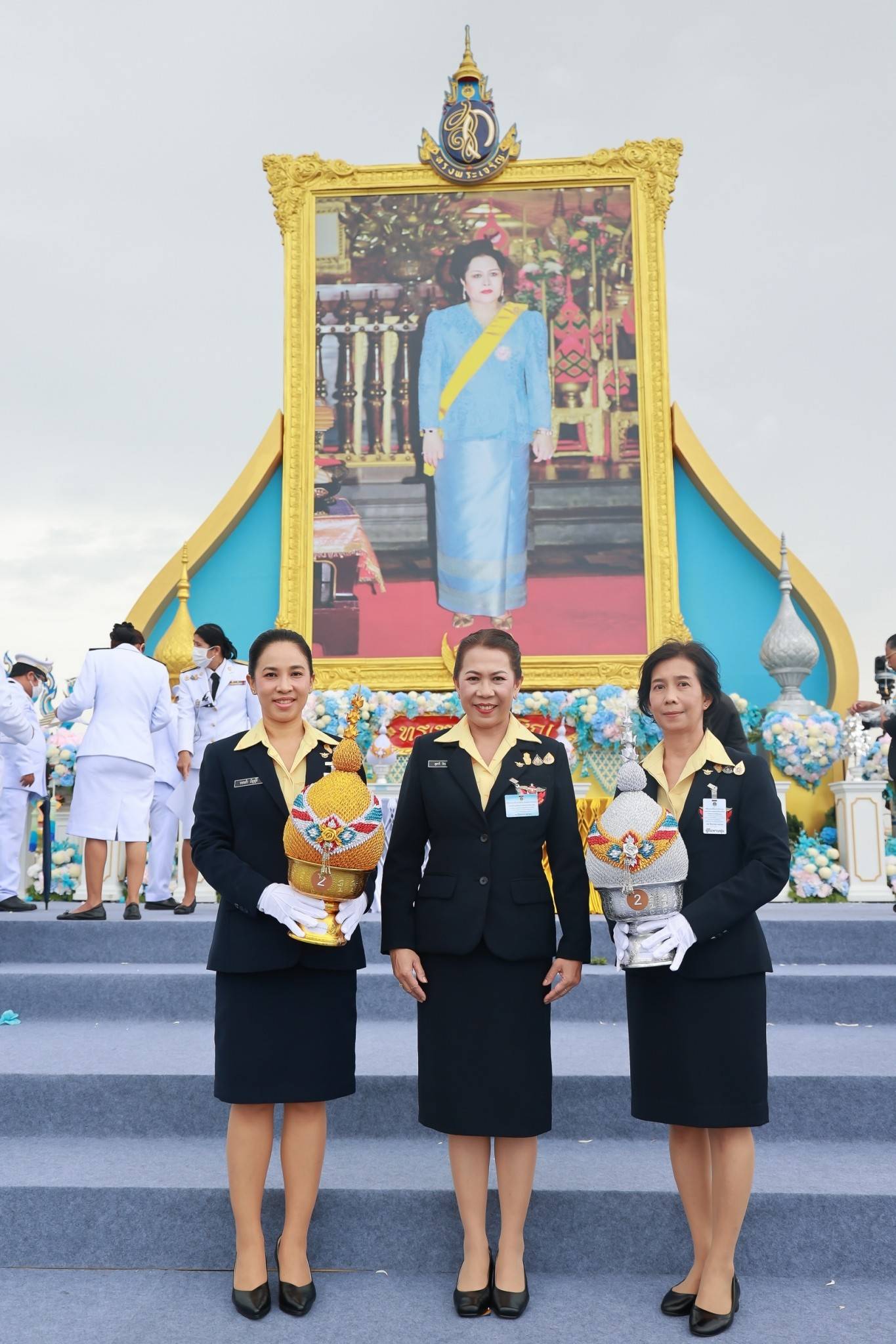 ๑๓๕ พิธีถวายเครื่องราชสักการะ และพิธีจุดเทียนถวายพระพรชัยมงคล เนื่องในโอกาสวันเฉลิมพระชนมพรรษาสมเ...