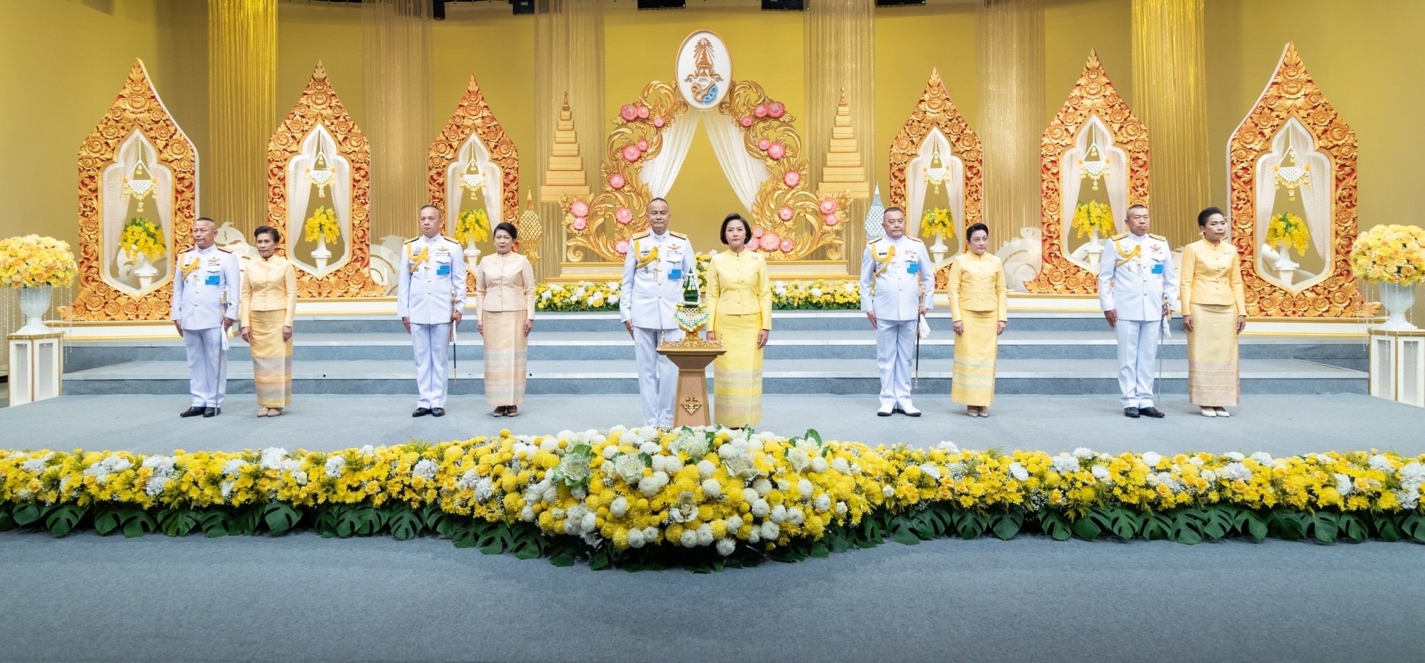 ๑๑๔ ปลัดกระทรวงกลาโหม พร้อมด้วยนายกสมาคมภริยาฯ นำคณะนายทหารชั้นผู้ใหญ่พร้อมคู่สมรส บันทึกเทปโทรทั...
