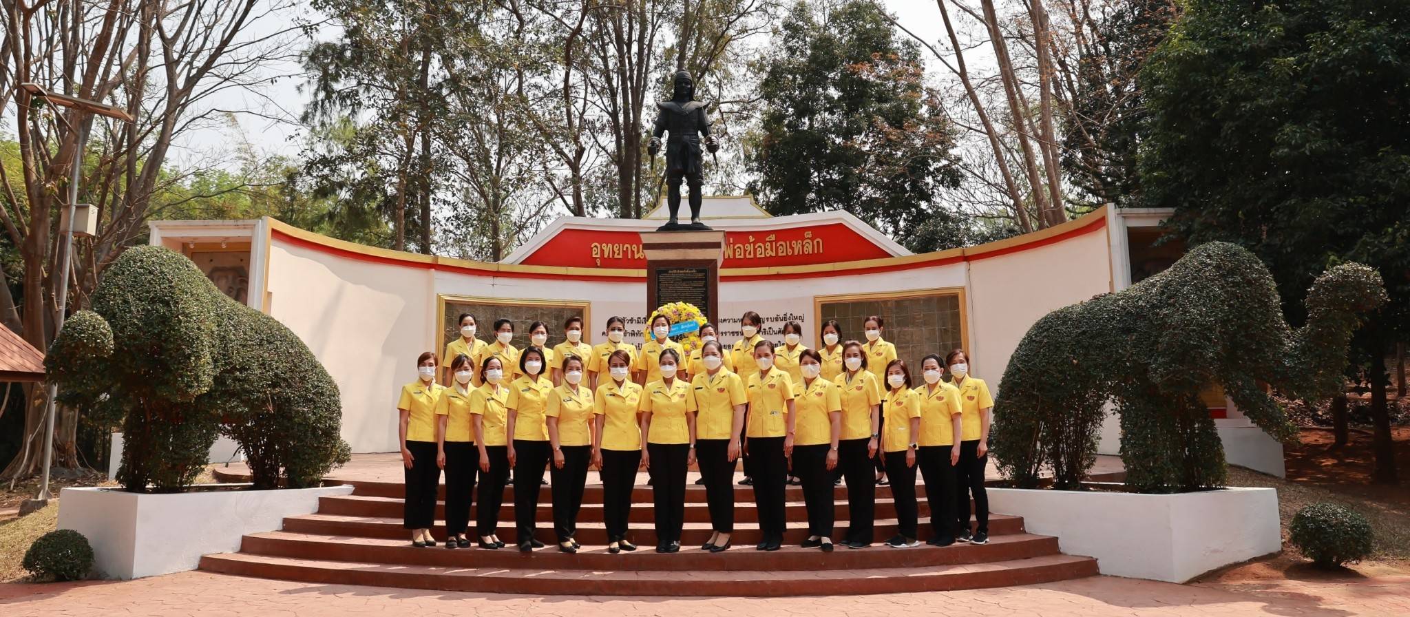 ๐๘๑ นายก สคภ.สป. พร้อมด้วยคณะกรรมการสมาคมฯ เดินทางไปตรวจเยี่ยมโครงการต่างๆ ของสมาคมฯ ณ ศพปน.พท.ศอพท. อ.ฝาง จ.เชียงใหม่
