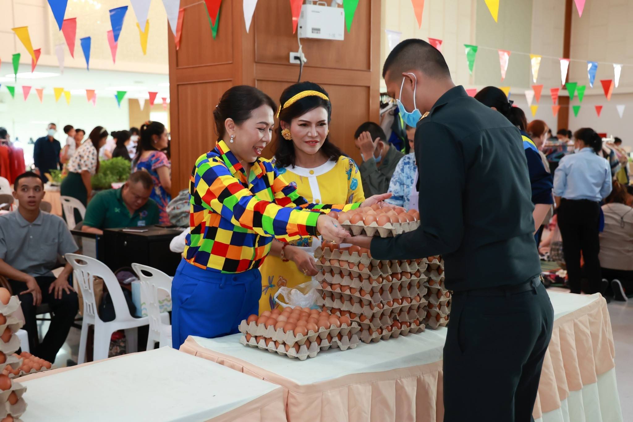 ๑๒๑ กิจกรรมโครงการครอบครัวพอเพียง “งานวัดสมบัติผลัดกันชม”