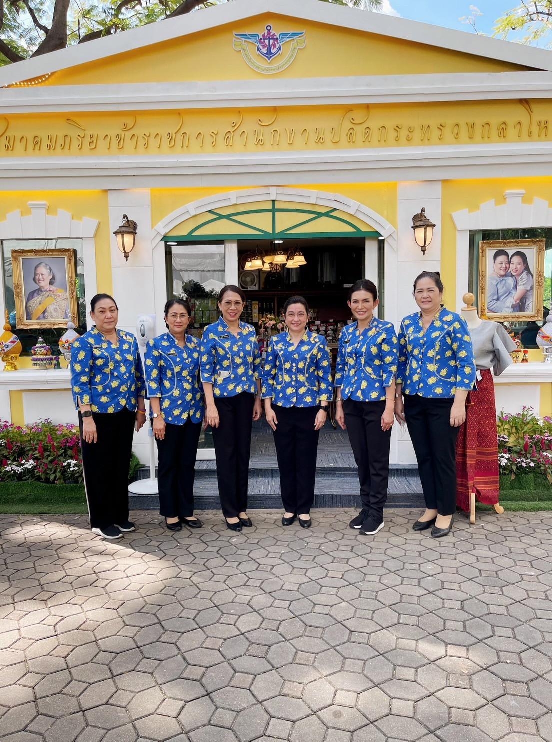 ๐๔๘ บรรยากาศการออกร้านจำหน่ายสินค้าของ สคภ.สป. ในงาน "เพื่อนพึ่ง (ภาฯ) ประจำปี ๒๕๖๕"