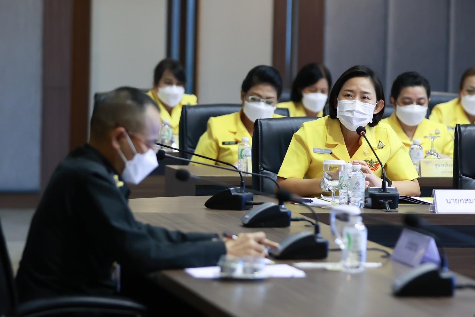 ๐๗๓ นายก สคภ.สป. เข้าร่วมการประชุมสรุปปัญหาข้อขัดข้องและแนวทางการแก้ไข ในการออกร้านงานกาชาดประจำปี ๒๕๖๕