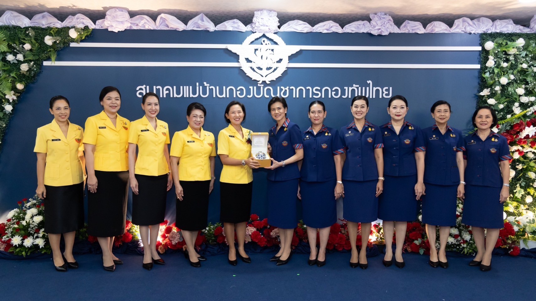 ๐๒๘ งานเลี้ยงรับรองเนื่องในวันคล้ายวันสถาปนาสมาคมแม่บ้านกองบัญชาการกองทัพไทย ครบรอบปีที่ ๓๖ (๒๗ พ.ย.๖๖)